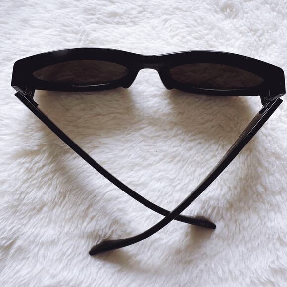 Faye Mirrored Black Cat-Eye Sunglasses - Picture 13 of 15